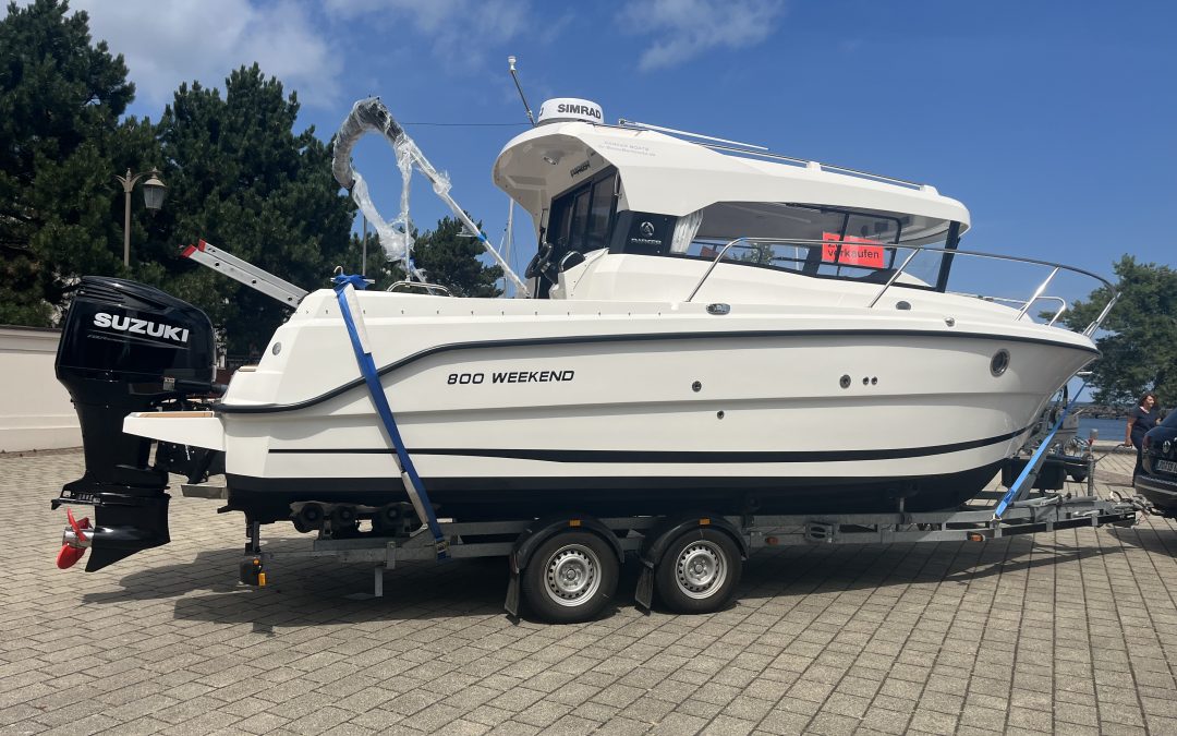 Parker 800 Weekend mit 300PS SUZUKI incl. Trailer, Neuboot
